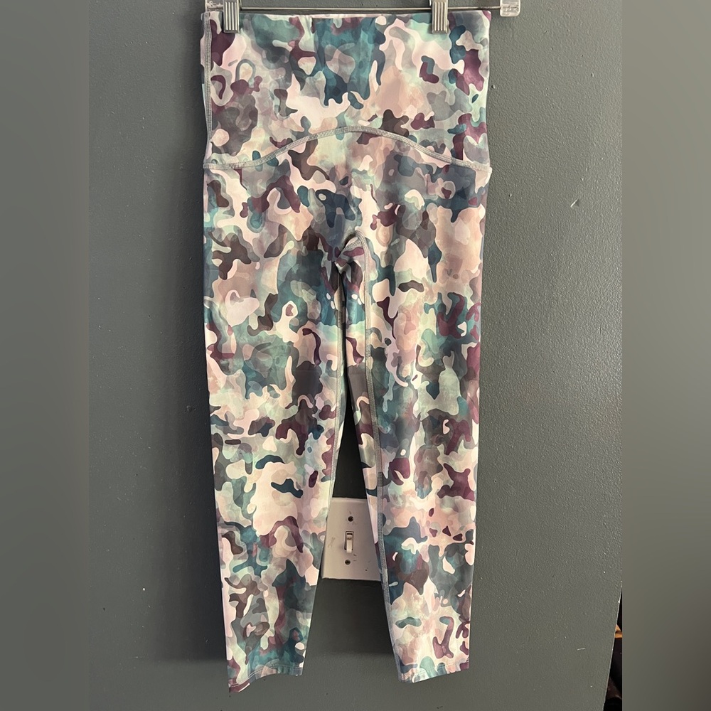 SPANX Women's Multicolor Camouflage Leggings